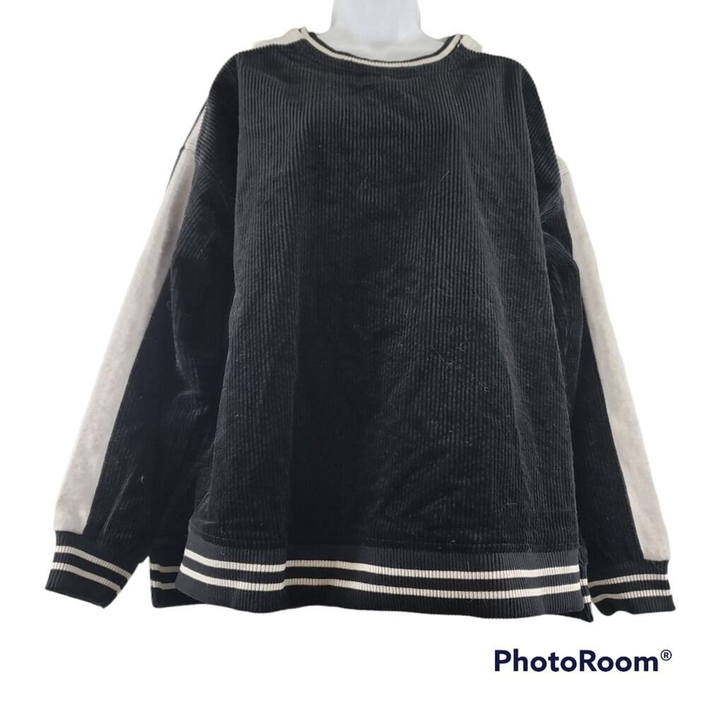 Easel Black and White Corduroy/Fleece Crew Neck Over Size Sweatshirt NWT Size M